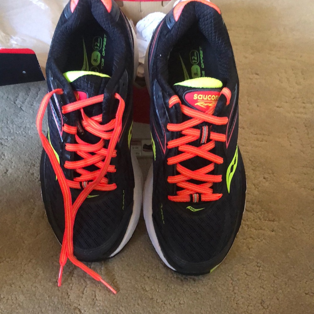 SAUCONY Ride 8 Running Shoe